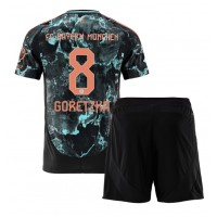 Fotbalové Dres Bayern Munich Leon Goretzka #8 Dětské Venkovní 2024-25 Krátký Rukáv (+ trenýrky)